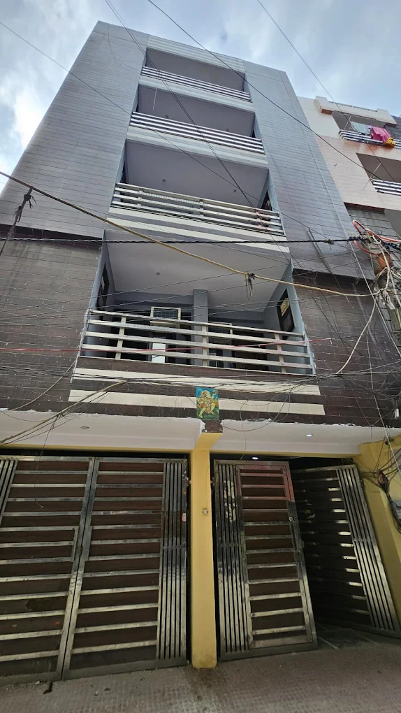Skyline PG Rooms Available for Boys and Girls, Safe and Comfortable Stay, Fully Furnished Rooms, Prime Location, Near Ramphal Chowk, Clean Rooms, Address: Ramphal Chowk, E-569, Block E, Sector 7 Dwarka, Dwarka, Delhi, 110077